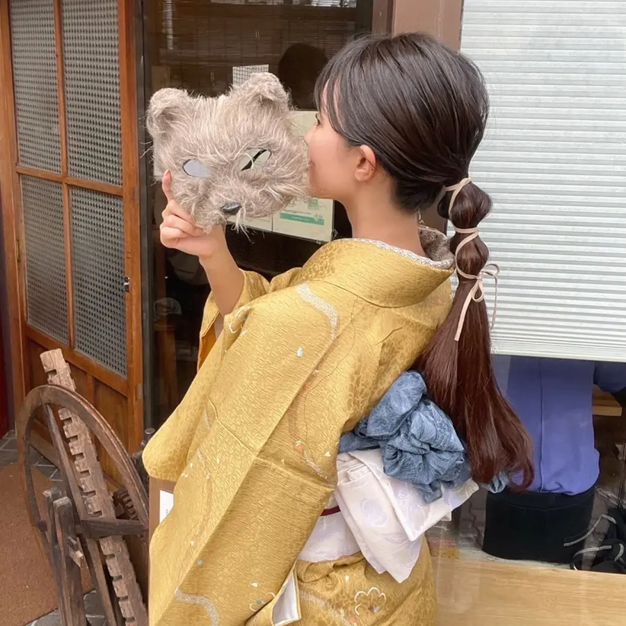 About Rihana Kimono's Hair Accessories