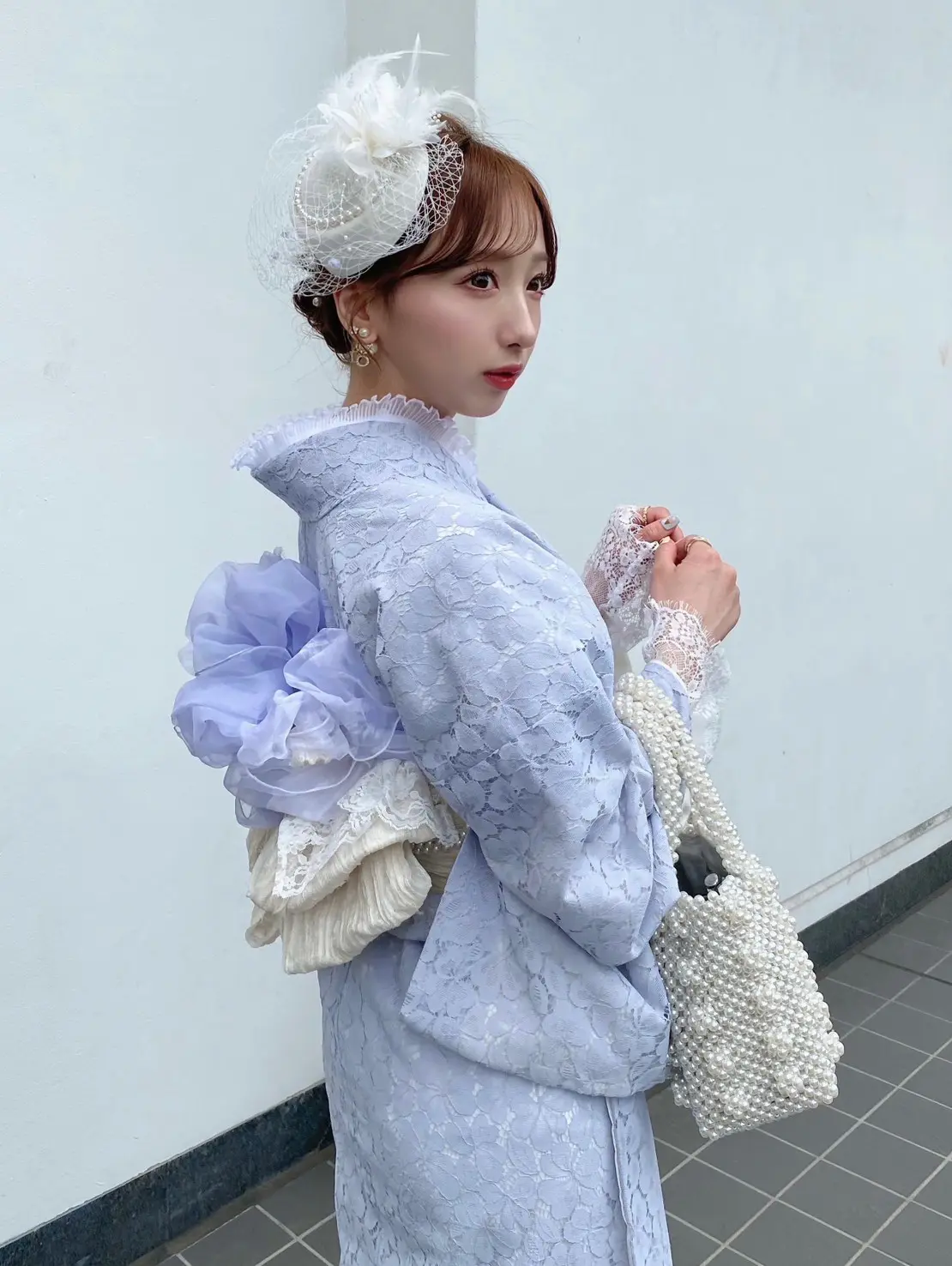 Blue-Based Lace Kimono Coordination with a White Obi
