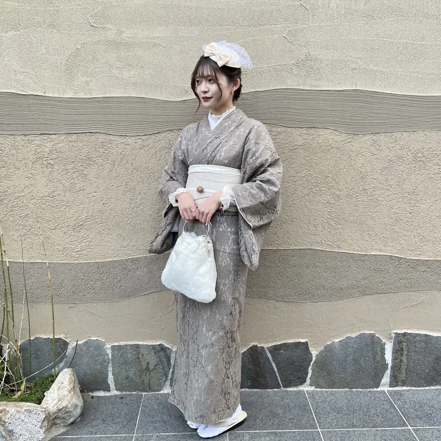 Light-colored kimonos are recommended! (Pattern 7)