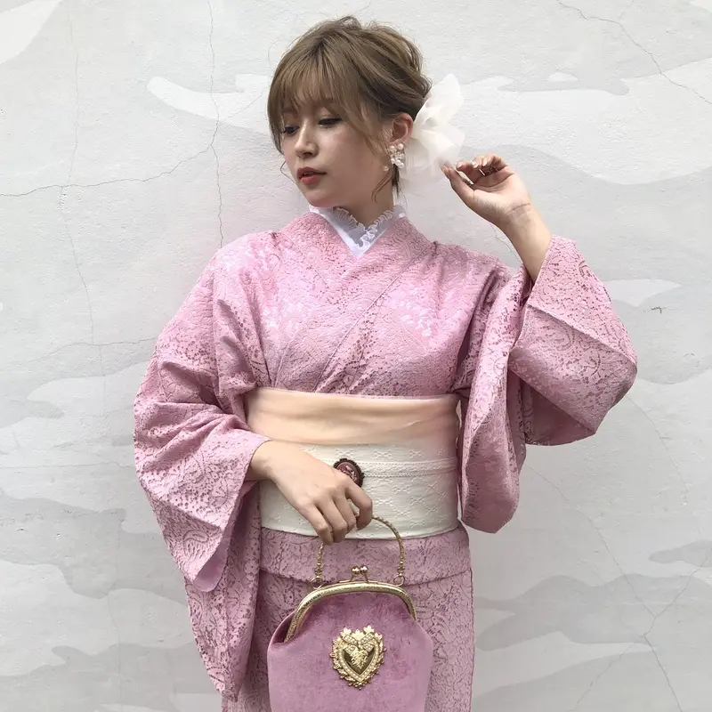 Light lace kimonos are cute and recommended! (Pattern 11)