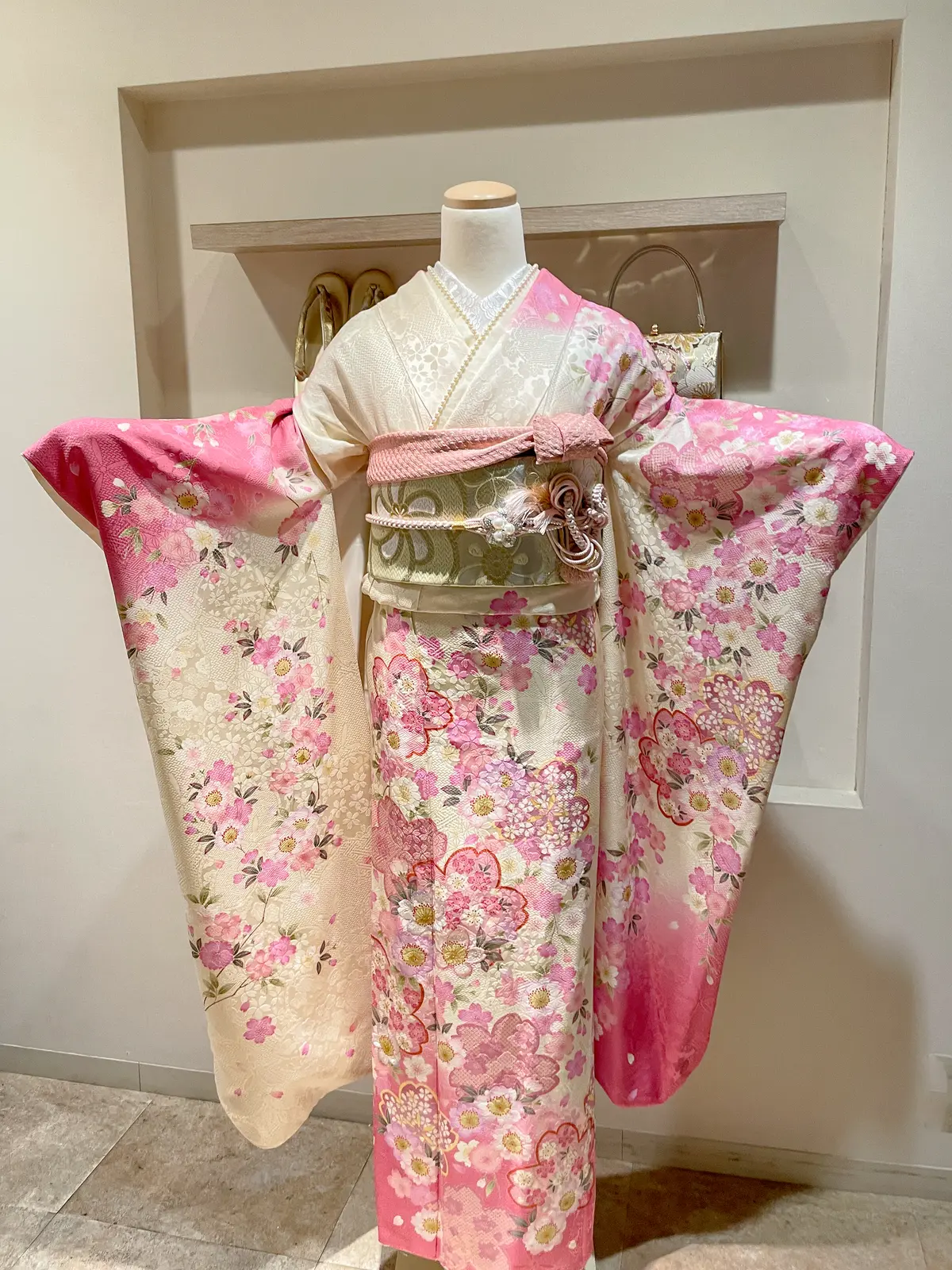 Rikawafuku Furisde Kimono