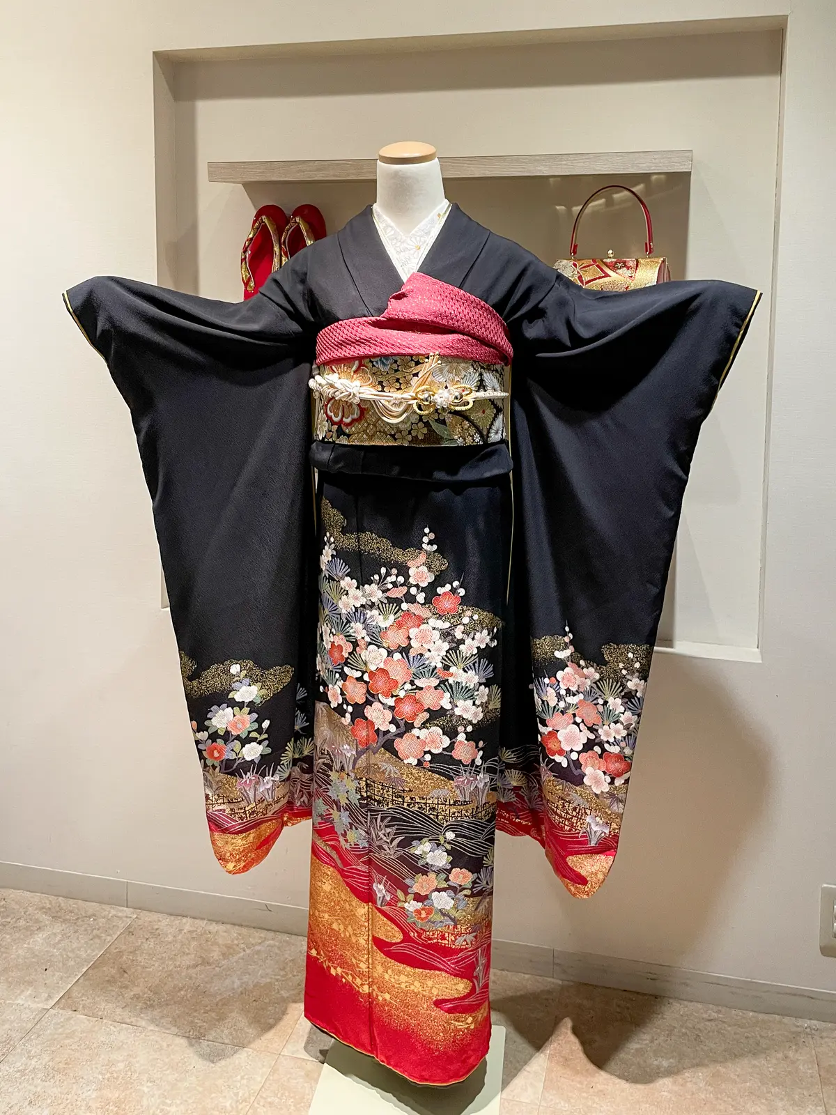 Rikawafuku Furisde Kimono