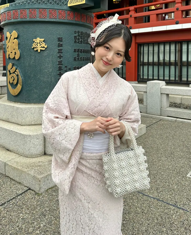 Popular Lace Kimono Coordination in Asakusa