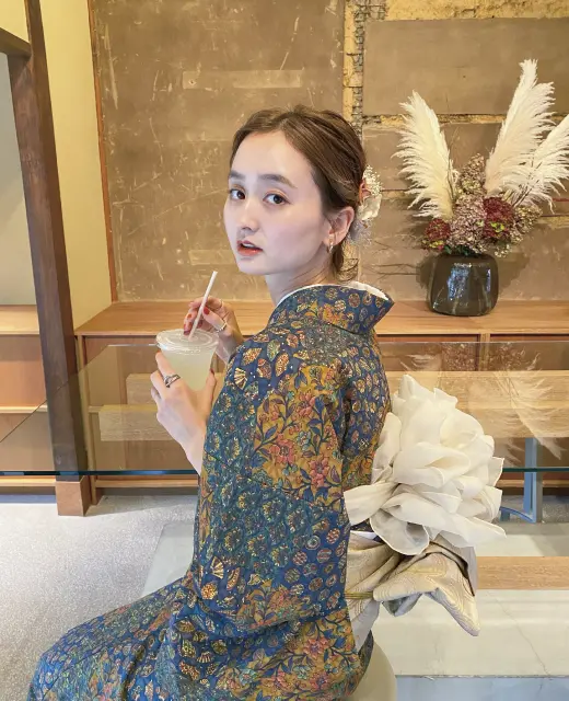 Popular Retro Kimono Coordination in Kyoto