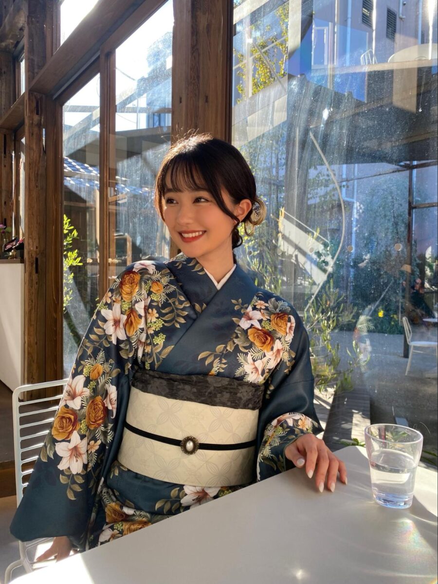 Luxury and cute new kimono popular in Asakusa
