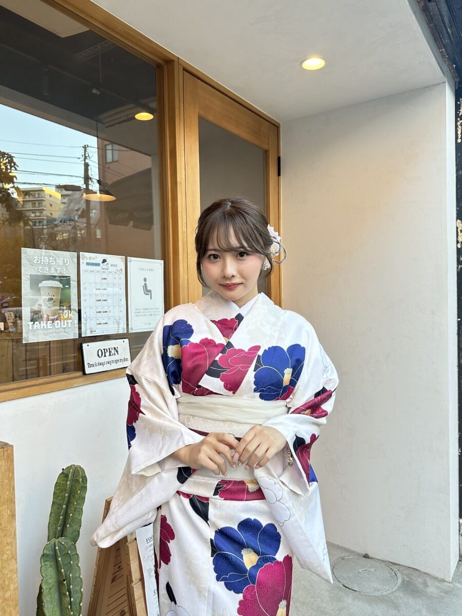 White x colorful floral pattern kimono
