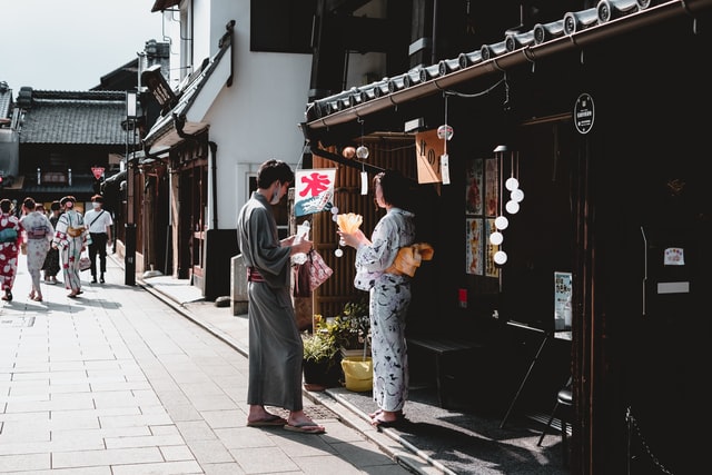 Recommended Kimono Strolling Tips for Couples Renting Kimono in Kawagoe