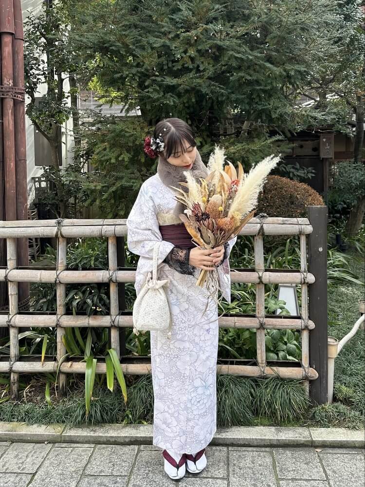 Winter Kawagoe Photography: Kimono & Dried Flower Styling Tips