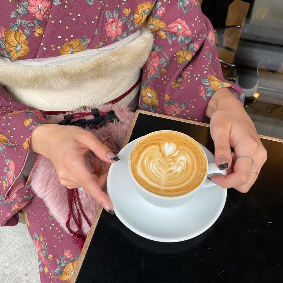 Stay Warm & Chic: Winter Kimono Styling Tips in Asakusa