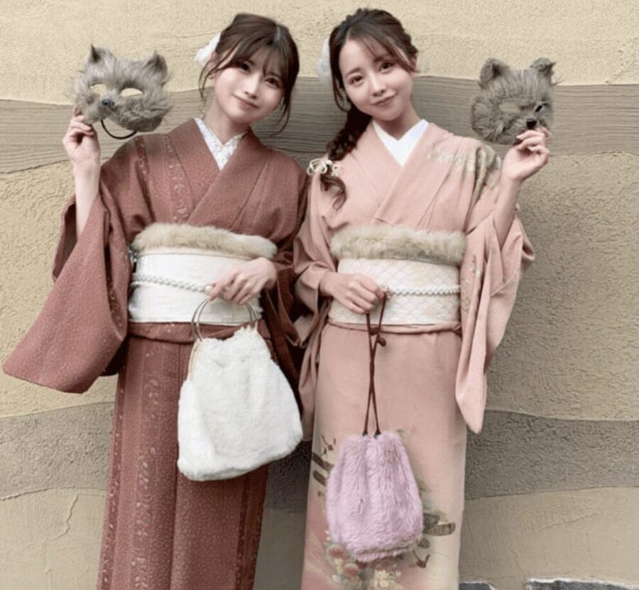 Rent a cute antique kimono and enjoy eating your way through Asakusa!