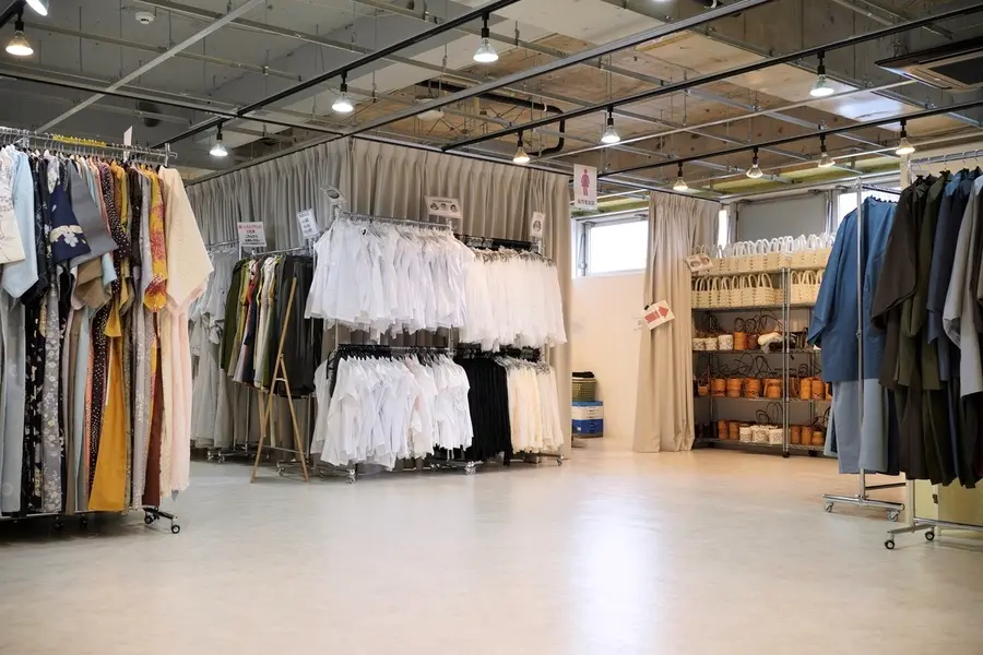 梨花和服 浅草店の店内画像