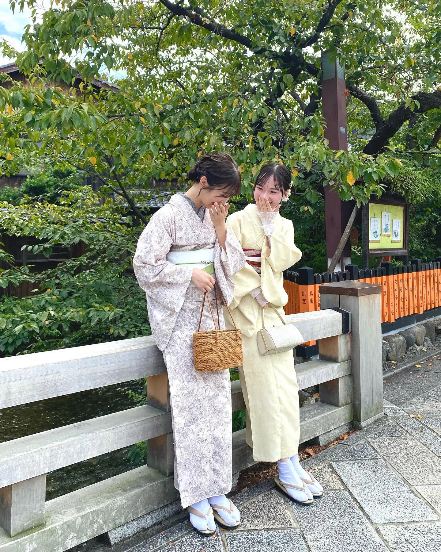 祇園白川の柳と町家を着物で散策｜京都着物レンタル