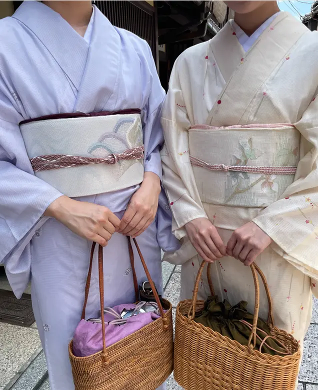 梨花和服のお太鼓結びコーディネート