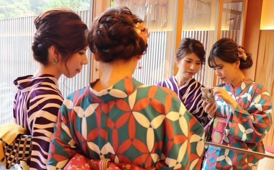 　京都で着物・浴衣レンタルなら梨花和服