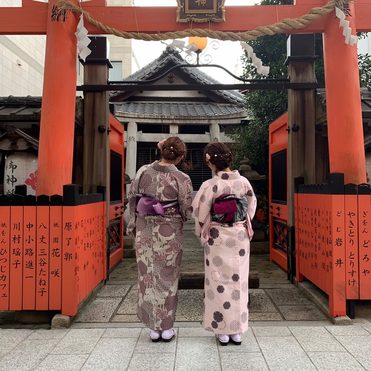 京都でレトロな着物をレンタル