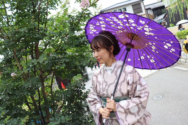 清水寺で着物レンタルして和傘