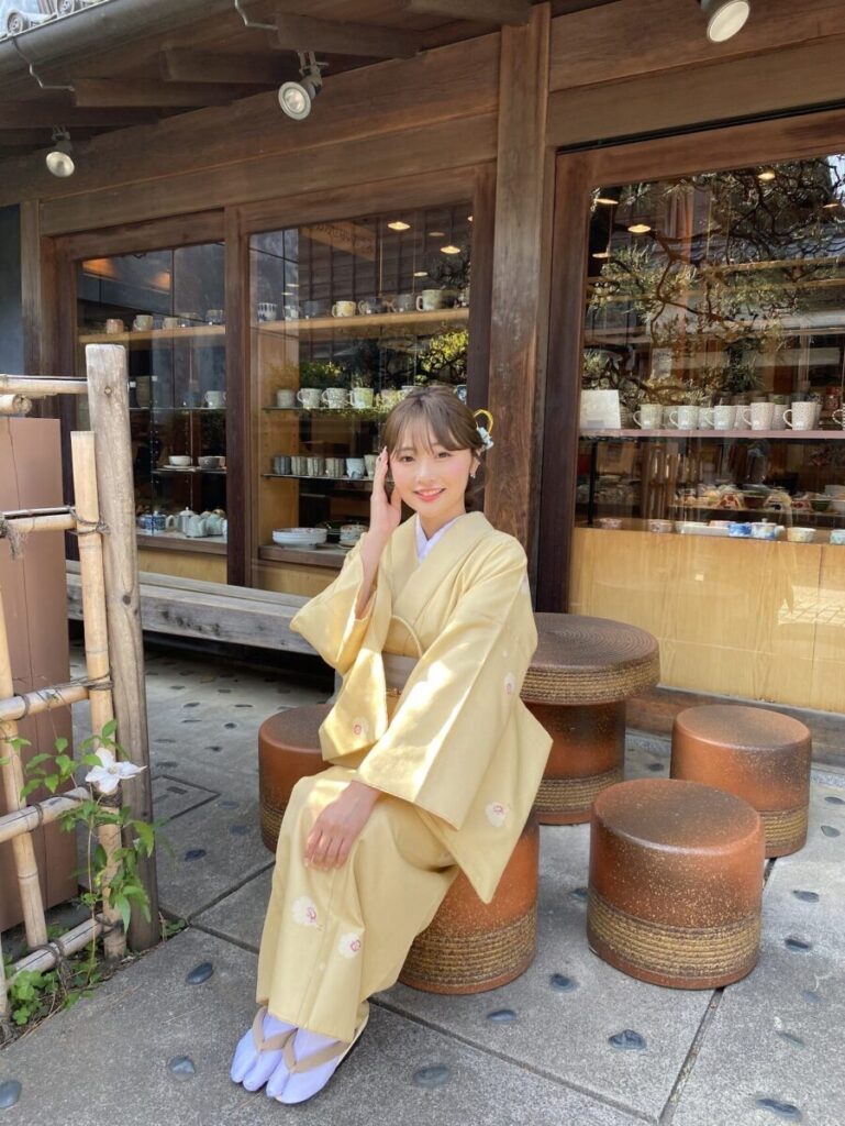Yellow-toned Kimono