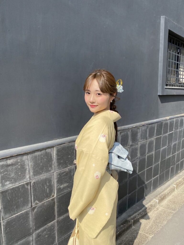 Yellow-toned Kimono