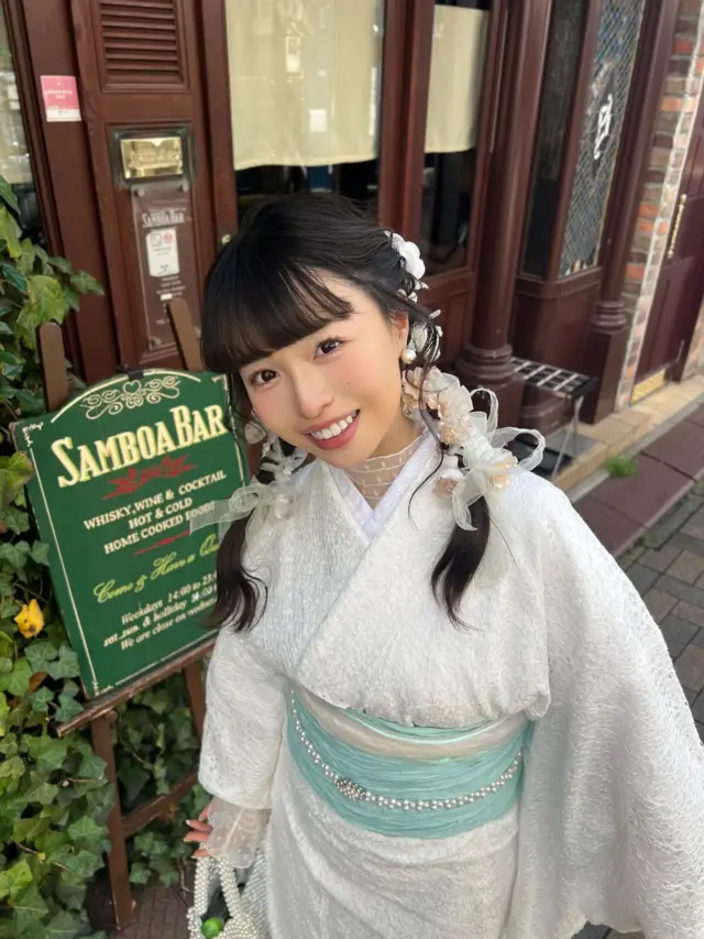 不動の人気のレース着物🩵ྀི

投稿がいいなと思ったら「いいね」「保存」してね🫧
⁡
⁡
⁡
________________________𓈒𓂂❁
⁡
⁡
アカウントタグ付けして投稿してみてね🫶🏻✨
⁡
➡︎ @rikawafuku_kamakura
➡︎ @rikawafuku_album
⁡
皆さんの素敵なコーデも是非見せてください🤍
⁡
________________________𓈒𓂂❁
　　
⁡
【ご利用について】
⁡
最終受付時間15:30
最終返却時間17:30
※最終返却時間の17:30を1分でも過ぎると10分毎に1000円/人の延長料金が発生致しますのでご了承ください。
⁡
________________________𓈒𓂂❁
⁡
⁡
✤ おすすめプラン ✤
着物ヘアセットプラン
※草履も含みます
(梨花和服ではどのプランでも選び放題👘!!)
⁡
⁡
✤ Recommended Plans ✤
Kimono hair set plan
(Includes zori sandals. You can choose any plan as much as you want at rikawafuku👘)
⁡
⁡
✤ 推薦方案 ✤
和服发型套装计划
(包括凉鞋。您可以选择任何您喜欢的和服，与计划无关👘）
⁡
⁡
⁡
✤ オプション ✤【1つ各500円】
刺繍襟
レースインナー
チュール
帯締め
バッグ
へこ帯
アームウォーマー
お面(フォローとタグ付けで¥500→¥0✨)
⁡
⁡
⁡
✤ ご予約について ✤
予約は𝐻𝑃から24時間可能◎
前日まで変更・キャンセルも無料です📝
⁡
⁡
✤ 𝐴𝑏𝑜𝑢𝑡 𝑅𝑒𝑠𝑒𝑟𝑣𝑎𝑡𝑖𝑜𝑛𝑠 ✤
𝑅𝑒𝑠𝑒𝑟𝑣𝑎𝑡𝑖𝑜𝑛𝑠 𝑐𝑎𝑛 𝑏𝑒 𝑚𝑎𝑑𝑒 𝑓𝑟𝑜𝑚 𝐻𝑃 𝑡𝑜 24 ℎ𝑜𝑢𝑟𝑠 ◎
𝐸𝑛𝑔𝑙𝑖𝑠ℎ 𝑎𝑣𝑎𝑖𝑙𝑎𝑏𝑙𝑒 
⁡
⁡
✤ 關於預約 ✤
可透過網站預約24小時◎
中文支援
⁡
⁡
✤ 店舗アクセス ✤
⁡
📍神奈川県鎌倉市小町2丁目12-37 ティアイビルⅡ 2-B
⁡
鎌倉店⇨JR鎌倉駅徒歩4分
⁡
⁡
⁡
皆様のご予約お待ちしております🕊

#梨花和服 #鎌倉着物レンタル #鎌倉着物 #鎌倉観光 #江ノ島観光  #着物コーディネート  #レース着物  #着物  #着物ヘアアレンジ  #ヘアアレンジ  #ガーリー  #🇯🇵 #👘 #kamakura  #kamakurajapan  #kimono  #kimonostyle  #蕾丝和服  #蕾丝