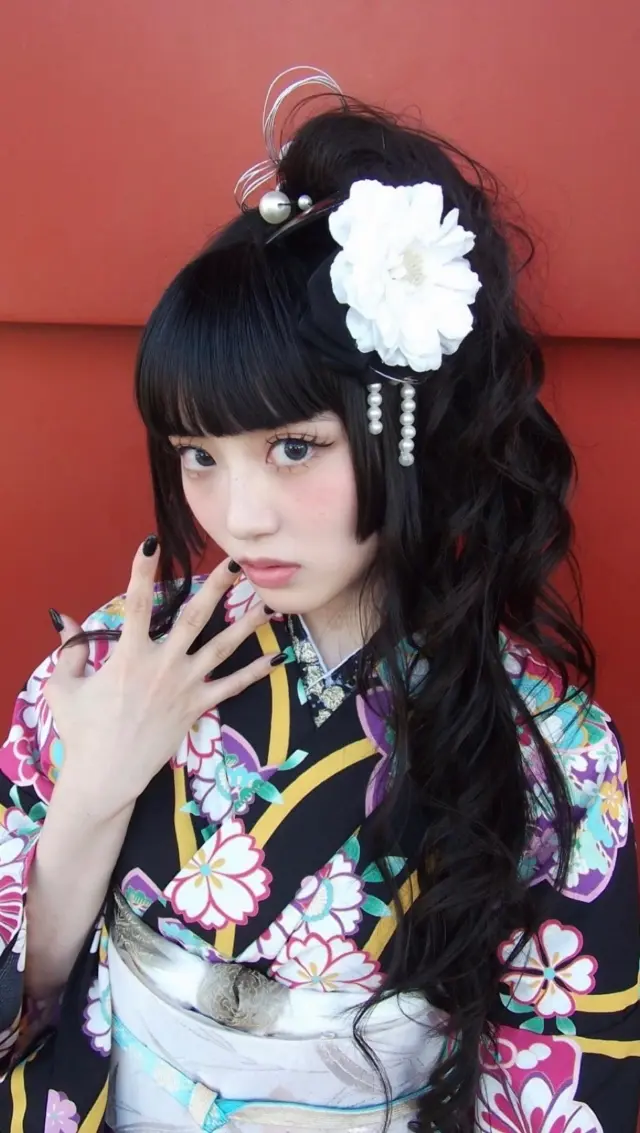 Japanese 🎀 #kawaii 🎀 style❣️

"Japanese cute style" using Japanese-patterned yukata!! You can experience it in Kamakura!

和柄×可愛い！を全力で作ってみたよ★

投稿がいいなと思ったら「いいね」「保存」してね🫧
⁡
⁡
⁡
________________________𓈒𓂂❁
⁡
⁡
アカウントタグ付けして投稿してみてね🫶🏻✨
⁡
➡︎ @rikawafuku_kamakura
➡︎ @rikawafuku_album
⁡
皆さんの素敵なコーデも是非見せてください🤍
⁡
________________________𓈒𓂂❁
　　
⁡
【ご利用について】
⁡
最終受付時間15:30
最終返却時間17:30
※最終返却時間の17:30を1分でも過ぎると10分毎に1000円/人の延長料金が発生致しますのでご了承ください。
⁡
________________________𓈒𓂂❁
⁡
⁡
✤ おすすめプラン ✤
着物ヘアセットプラン
※草履も含みます
(梨花和服ではどのプランでも選び放題👘!!)
⁡
⁡
✤ Recommended Plans ✤
Kimono hair set plan
(Includes zori sandals. You can choose any plan as much as you want at rikawafuku👘)
⁡
⁡
✤ 推薦方案 ✤
和服发型套装计划
(包括凉鞋。您可以选择任何您喜欢的和服，与计划无关👘）
⁡
⁡
⁡
✤ オプション ✤【1つ各500円】
刺繍襟
レースインナー
チュール
帯締め
バッグ
へこ帯
アームウォーマー
お面(フォローとタグ付けで¥500→¥0✨)
⁡
⁡
⁡
✤ ご予約について ✤
予約は𝐻𝑃から24時間可能◎
前日まで変更・キャンセルも無料です📝
⁡
⁡
✤ 𝐴𝑏𝑜𝑢𝑡 𝑅𝑒𝑠𝑒𝑟𝑣𝑎𝑡𝑖𝑜𝑛𝑠 ✤
𝑅𝑒𝑠𝑒𝑟𝑣𝑎𝑡𝑖𝑜𝑛𝑠 𝑐𝑎𝑛 𝑏𝑒 𝑚𝑎𝑑𝑒 𝑓𝑟𝑜𝑚 𝐻𝑃 𝑡𝑜 24 ℎ𝑜𝑢𝑟𝑠 ◎
𝐸𝑛𝑔𝑙𝑖𝑠ℎ 𝑎𝑣𝑎𝑖𝑙𝑎𝑏𝑙𝑒 
⁡
⁡
✤ 關於預約 ✤
可透過網站預約24小時◎
中文支援
⁡
⁡
✤ 店舗アクセス ✤
⁡
📍神奈川県鎌倉市小町2丁目12-37 ティアイビルⅡ 2-B
⁡
鎌倉店⇨JR鎌倉駅徒歩4分
⁡
⁡
⁡
皆様のご予約お待ちしております🕊

#梨花和服 #鎌倉着物レンタル #鎌倉着物 #鎌倉観光 #江ノ島観光  #和服體驗  #kamakura  #기모노  #kimono  #着物コーディネート  #kawaiigirl  #harajyuku  #原宿ファッション  #浴衣  #浴衣撮影  #浴衣アレンジ  #japantravelgallery  #japanfashion  #着物コーデ  #🇯🇵 #👘 #🍡 #🍧 #rikawafuku
