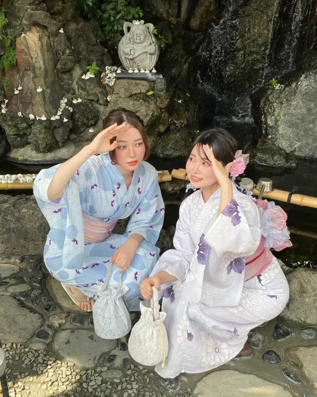 暑い夏も浴衣で涼しく🎐
⁡
夏休みは何する？🌻
暑いから外に出ない方も多いかもしれませんが...
⁡
夏だからこそ楽しめる観光地のイベントもあります‼︎
浴衣レンタルもその一つ👍🏻
⁡
浴衣を着て、沢山写真を撮って、食べ歩きして
そんな夏休みも楽しいですね💭
⁡
是非川越に遊びに来てね‼︎
⁡
⁡
投稿がいいなと思ったら「いいね」「保存」してね🫧
⁡
_____
⁡
📲預約可透過官方網站24小時進行👀
期待大家的預約光臨！
⁡
________________________𓈒𓂂❁
⁡
⁡
アカウントタグ付けして投稿してみてね🫶🏻✨
⁡
➡︎ @rikawafuku_kawagoe
➡︎ @rikawafuku_album
⁡
皆さんの素敵なコーデも是非見せてください🤍
⁡
________________________𓈒𓂂❁
　　
⁡
【梨花和服 川越店】
⁡
最終受付時間15:30
最終返却時間17:30
⁡
※最終返却時間の17:30を1分でも過ぎると10分毎に1000円/人の延長料金が発生致しますのでご了承ください。
⁡
________________________𓈒𓂂❁
⁡
⁡
❃ おすすめプラン ❃
浴衣ヘアセットプラン
(下駄・無料巾着・髪飾りも込み！)
⁡
❃ Recommend Plan ❃
Yukata hair set plan
(Geta sandals, a free drawstring pouch, and hair accessories included!)
⁡
❃推薦方案❃
浴衣髮型設計方案
（包含木屐、免費束口袋和髮飾！）
⁡
❃ 추천 플랜 ❃
유카타 헤어 세트 플랜
(게다, 무료 복주머니, 머리 장식 포함!)
⁡
________________________𓈒𓂂❁
⁡
⁡
✤ ご予約について ✤
予約は𝐻𝑃から24時間可能◎
前日まで変更・キャンセルも無料です📝
⁡
✤ 𝐴𝑏𝑜𝑢𝑡 𝑅𝑒𝑠𝑒𝑟𝑣𝑎𝑡𝑖𝑜𝑛𝑠 ✤
𝑅𝑒𝑠𝑒𝑟𝑣𝑎𝑡𝑖𝑜𝑛𝑠 𝑐𝑎𝑛 𝑏𝑒 𝑚𝑎𝑑𝑒 𝑓𝑟𝑜𝑚 𝐻𝑃 𝑡𝑜 24 ℎ𝑜𝑢𝑟𝑠 ◎
𝐸𝑛𝑔𝑙𝑖𝑠ℎ 𝑎𝑣𝑎𝑖𝑙𝑎𝑏𝑙𝑒 
⁡
✤ 關於預約 ✤
可透過網站預約24小時◎
中文支援
⁡
✤ 예약 정보 ✤
예약은 𝐻𝑃에서 24시간 가능◎
전날까지 변경・캔슬도 무료입니다📝
⁡
________________________𓈒𓂂❁
⁡
⁡
✤ 店舗アクセス ✤
⁡
📍埼玉県川越市新富町1丁目3-5 𝐴𝑐𝑡𝑟𝑒𝑒 𝐾𝑎𝑤𝑎𝑔𝑜𝑒 7𝐹
⁡
川越店➡︎
本川越駅より徒歩2分
川越市駅より徒歩9分
川越駅より徒歩14分
⁡
⁡
⁡
皆様のご予約お待ちしております🕊
⁡
⁡
#梨花和服 #川越浴衣レンタル #川越浴衣 #浴衣レンタル #小江戸川越 #yukata #wafuku #유카타 #유카타체험 #유카타렌탈 #和服體驗 #夏祭り #浴衣デート #花火大会 #夏 #お祭り #花火大会