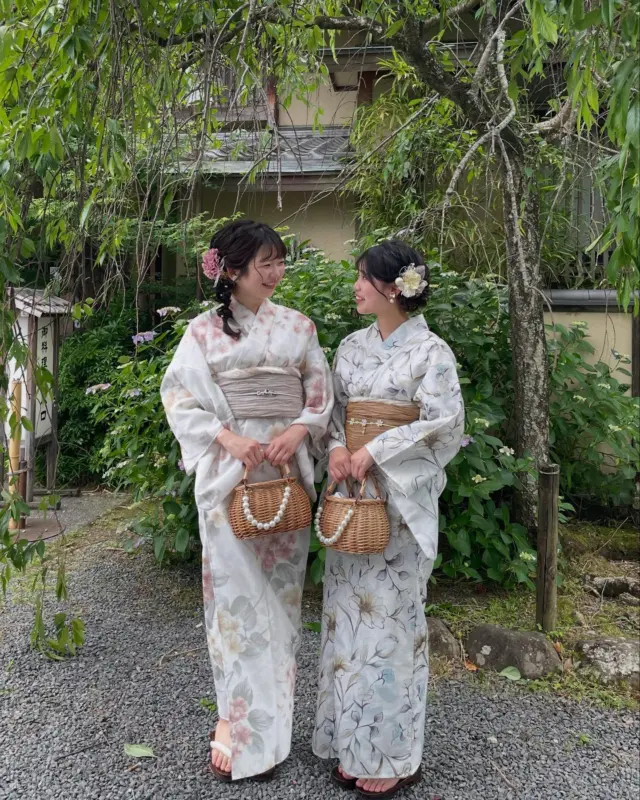 ふわふわ淡い色味の可愛らしいコーデ🫧
⁡
お友達とピンク×ブルーをベースに
くすみカラーの兵児帯で可愛らしいコーデに✨
⁡
イマドキな可愛い浴衣コーデなら梨花和服へ🤍
⁡
⁡
投稿がいいなと思ったら「いいね」「保存」してね🫧
⁡
_____
⁡
📲預約可透過官方網站24小時進行👀
期待大家的預約光臨！
⁡
________________________𓈒𓂂❁
⁡
⁡
アカウントタグ付けして投稿してみてね🫶🏻✨
⁡
➡︎ @rikawafuku_kawagoe
➡︎ @rikawafuku_album
⁡
皆さんの素敵なコーデも是非見せてください🤍
⁡
________________________𓈒𓂂❁
　　
⁡
【梨花和服 川越店】
⁡
最終受付時間15:30
最終返却時間17:30
⁡
※最終返却時間の17:30を1分でも過ぎると10分毎に1000円/人の延長料金が発生致しますのでご了承ください。
⁡
________________________𓈒𓂂❁
⁡
⁡
❃ おすすめプラン ❃
浴衣ヘアセットプラン
(下駄・無料巾着・髪飾りも込み！)
⁡
❃ Recommend Plan ❃
Yukata hair set plan
(Geta sandals, a free drawstring pouch, and hair accessories included!)
⁡
❃推薦方案❃
浴衣髮型設計方案
（包含木屐、免費束口袋和髮飾！）
⁡
❃ 추천 플랜 ❃
유카타 헤어 세트 플랜
(게다, 무료 복주머니, 머리 장식 포함!)
⁡
________________________𓈒𓂂❁
⁡
⁡
✤ ご予約について ✤
予約は𝐻𝑃から24時間可能◎
前日まで変更・キャンセルも無料です📝
⁡
✤ 𝐴𝑏𝑜𝑢𝑡 𝑅𝑒𝑠𝑒𝑟𝑣𝑎𝑡𝑖𝑜𝑛𝑠 ✤
𝑅𝑒𝑠𝑒𝑟𝑣𝑎𝑡𝑖𝑜𝑛𝑠 𝑐𝑎𝑛 𝑏𝑒 𝑚𝑎𝑑𝑒 𝑓𝑟𝑜𝑚 𝐻𝑃 𝑡𝑜 24 ℎ𝑜𝑢𝑟𝑠 ◎
𝐸𝑛𝑔𝑙𝑖𝑠ℎ 𝑎𝑣𝑎𝑖𝑙𝑎𝑏𝑙𝑒 
⁡
✤ 關於預約 ✤
可透過網站預約24小時◎
中文支援
⁡
✤ 예약 정보 ✤
예약은 𝐻𝑃에서 24시간 가능◎
전날까지 변경・캔슬도 무료입니다📝
⁡
________________________𓈒𓂂❁
⁡
⁡
✤ 店舗アクセス ✤
⁡
📍埼玉県川越市新富町1丁目3-5 𝐴𝑐𝑡𝑟𝑒𝑒 𝐾𝑎𝑤𝑎𝑔𝑜𝑒 7𝐹
⁡
川越店➡︎
本川越駅より徒歩2分
川越市駅より徒歩9分
川越駅より徒歩14分
⁡
⁡
⁡
皆様のご予約お待ちしております🕊
⁡
⁡
#梨花和服 #川越浴衣レンタル #川越浴衣 #浴衣レンタル #小江戸川越 #yukata #wafuku #유카타 #유카타체험 #유카타렌탈 #和服體驗 #夏祭り #浴衣デート #花火大会 #夏